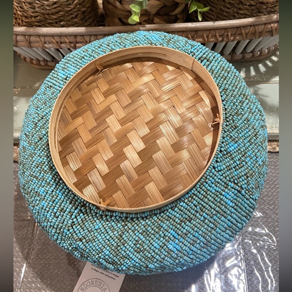 COPY - Stunning Indonesian Beaded Basket - Picture 2 of 7